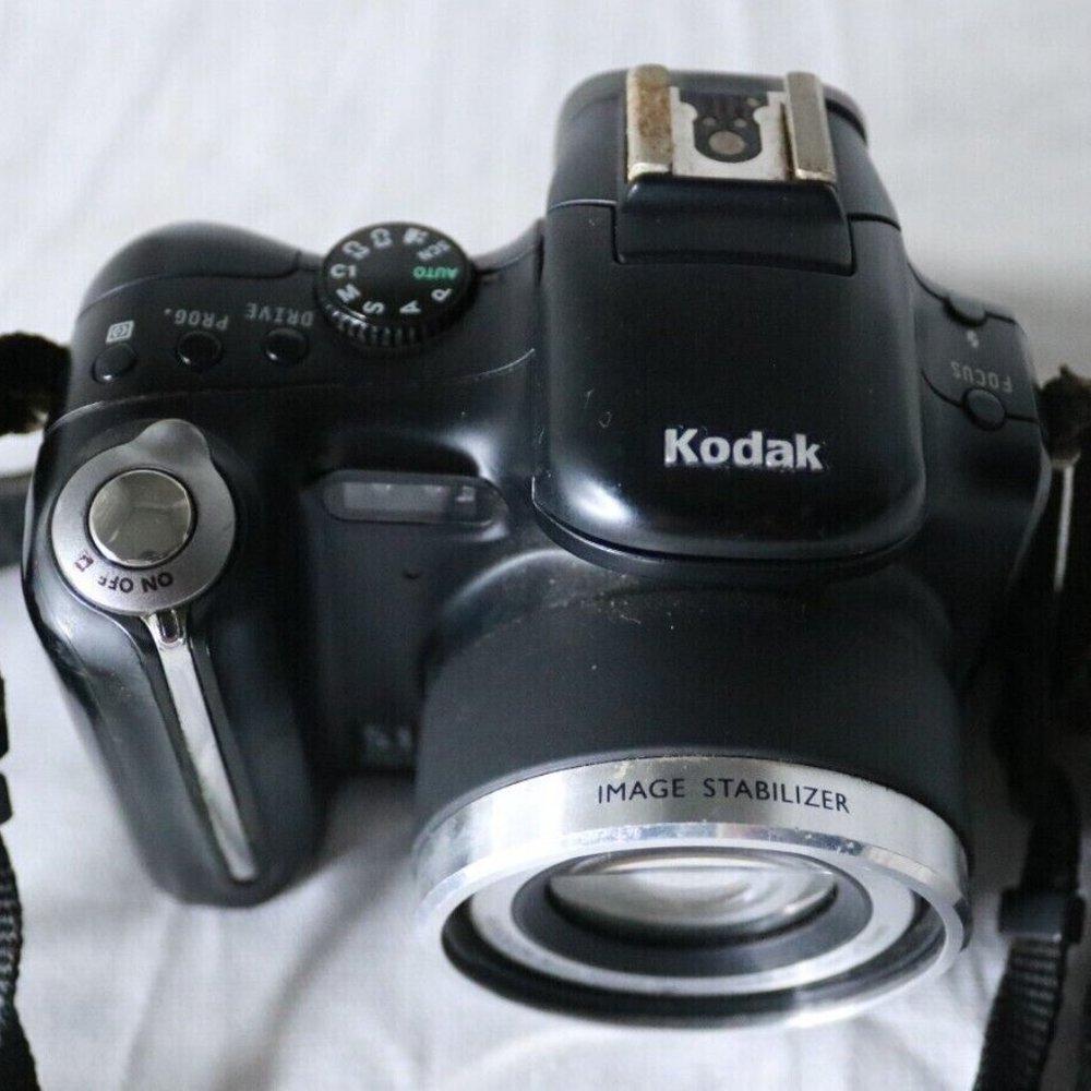 Kodak EasyShare P850 5.1MP Digital Camera - tested with battery only.